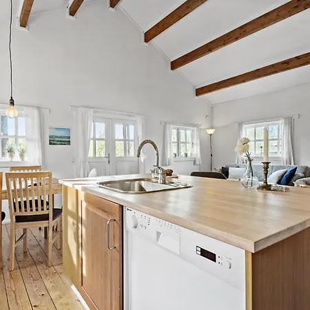 2 Bedroom Awesome In *