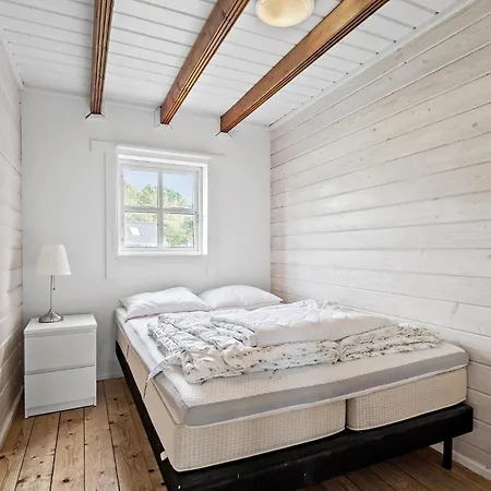 2 Bedroom Awesome In Hovborg