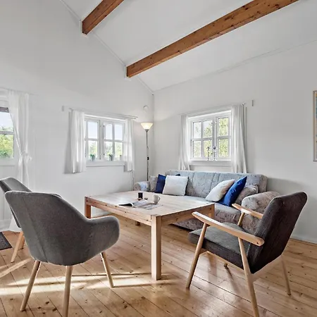 2 Bedroom Awesome In *